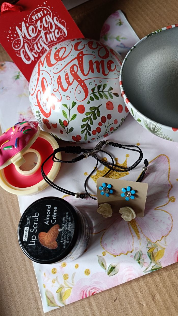 Boite boule neige maquillages et bijoux - photo numéro 5