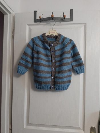 Gilet en laine (boutonnière devant)