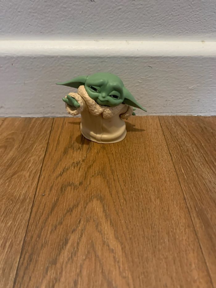figurine bebe yoda