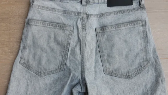 Bermuda Bizbee taille 34 - photo numéro 4
