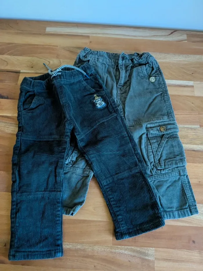 Lot 2 pantalons velours 24 mois