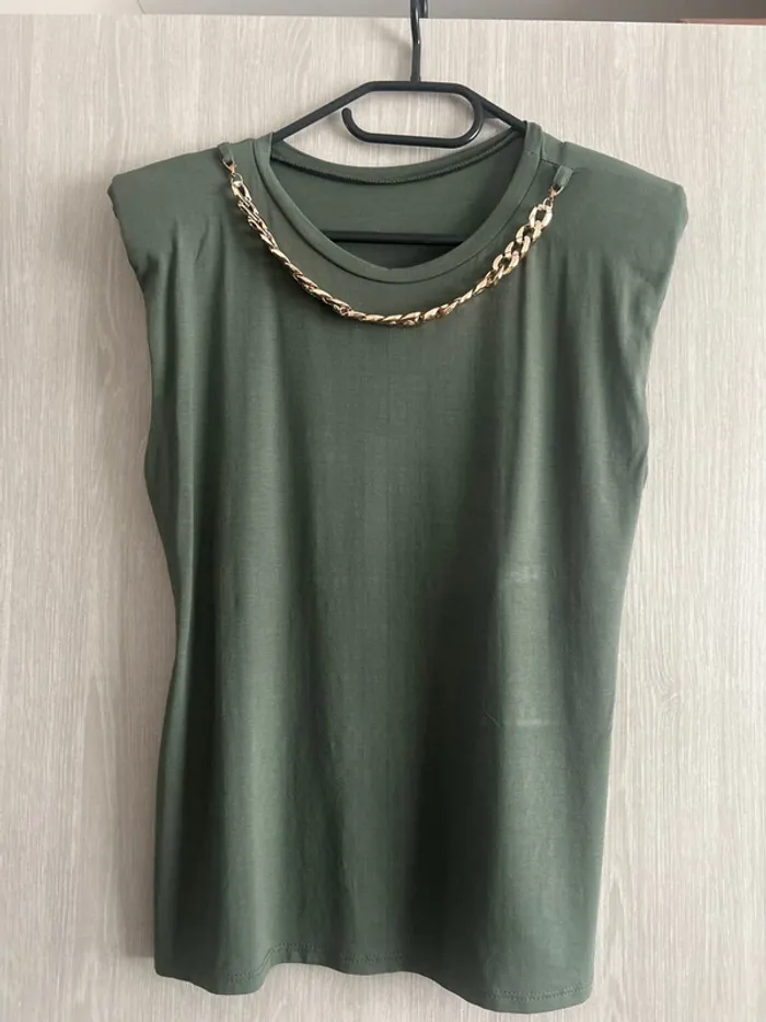 T shirt à épaulette taille unique