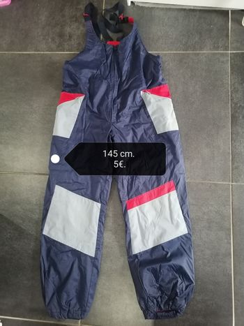 Pantalon/salopette de ski.