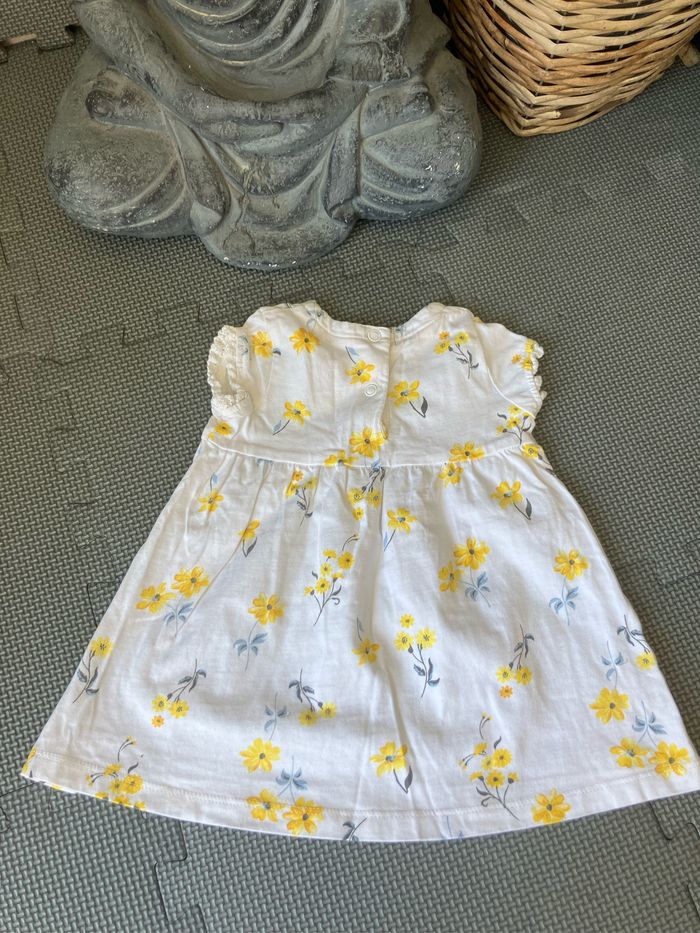 Lot robes été 3 mois - photo numéro 9