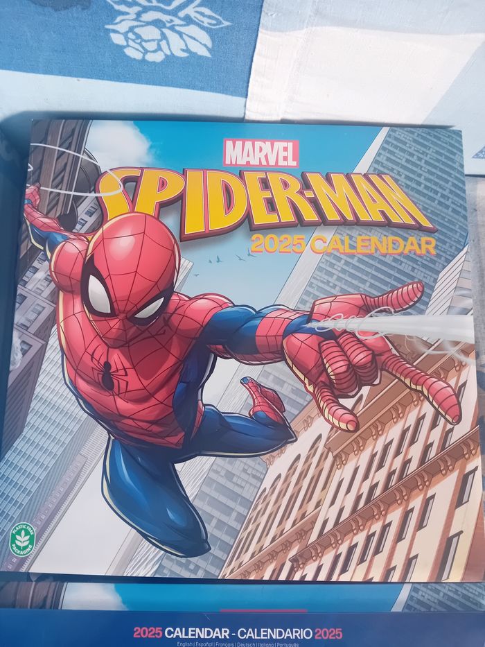 Lot 35 calendrier 2025 spider man neuf - photo numéro 2