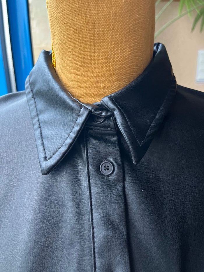 chemise en cuir zara - photo numéro 3