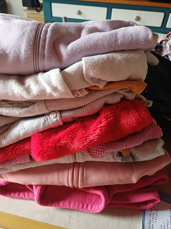 Lot de vêtements fille 5 ans - photo numéro 5