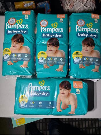 Lot couche Pampers Baby Dry T3