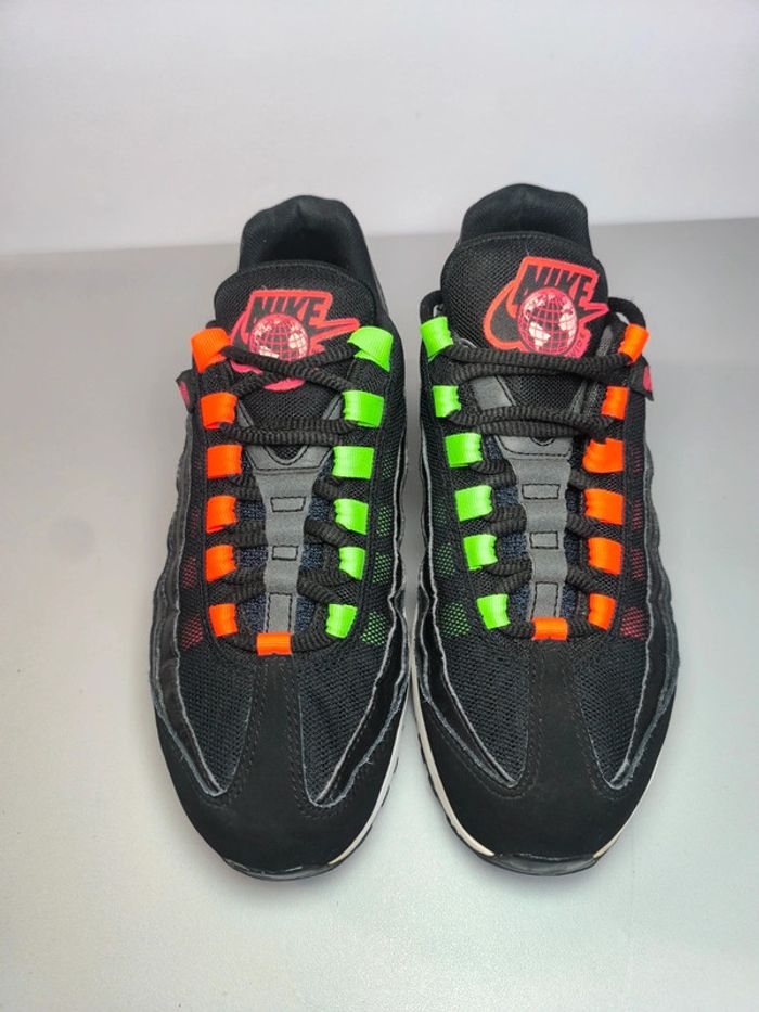 Baskets Nike air max 95 Worldwide black noir pointure 38.5 bon état - photo numéro 4