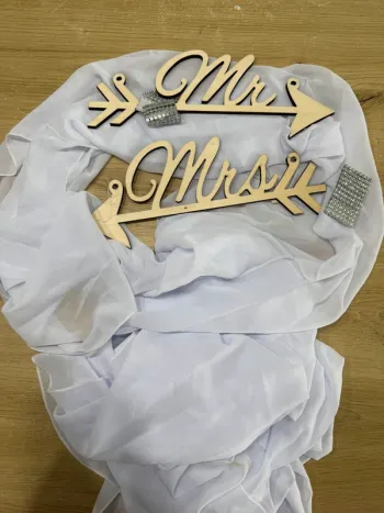 Décorations chaises des mariés