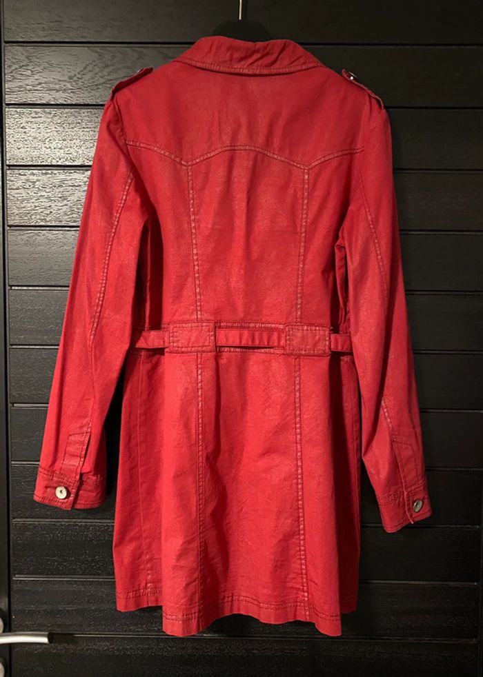 Manteau rouge - photo numéro 2