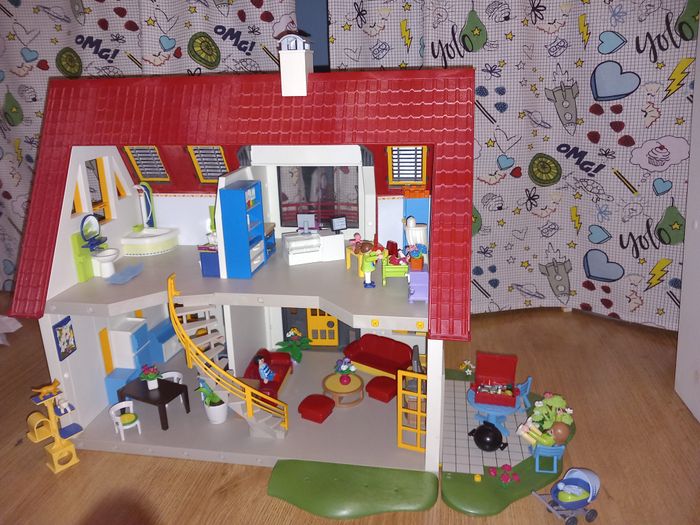 Maison playmobil avec accessoires et personnages - photo numéro 5