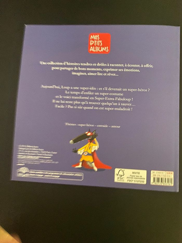 Livre le loup qui voulait être un super héros - photo numéro 2