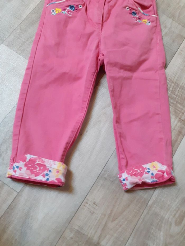 Pantacourt fille rose brodé fleuri 3 ans - photo numéro 2