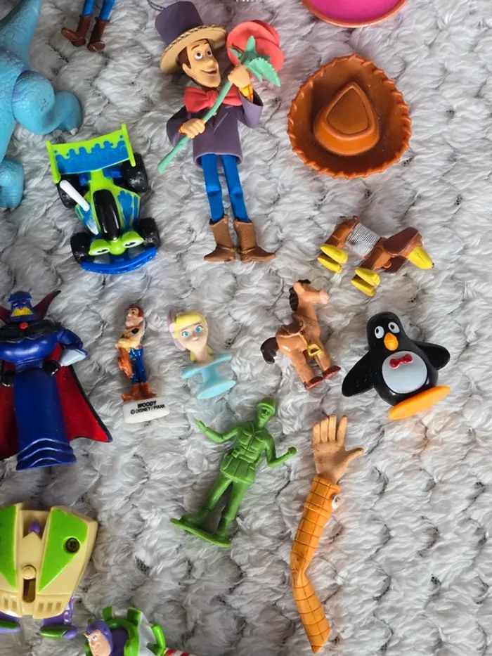 Gros lot de jouets Toy Story - photo numéro 9