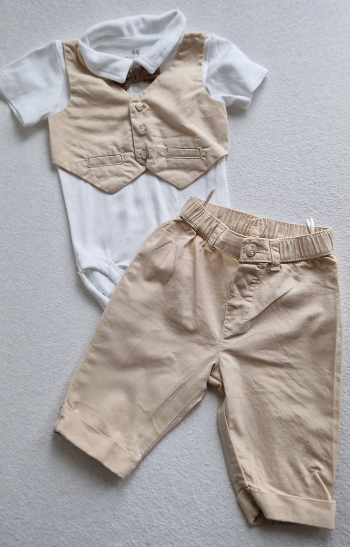 Ensemble H&M beige/blanc 1-2 mois - photo numéro 2