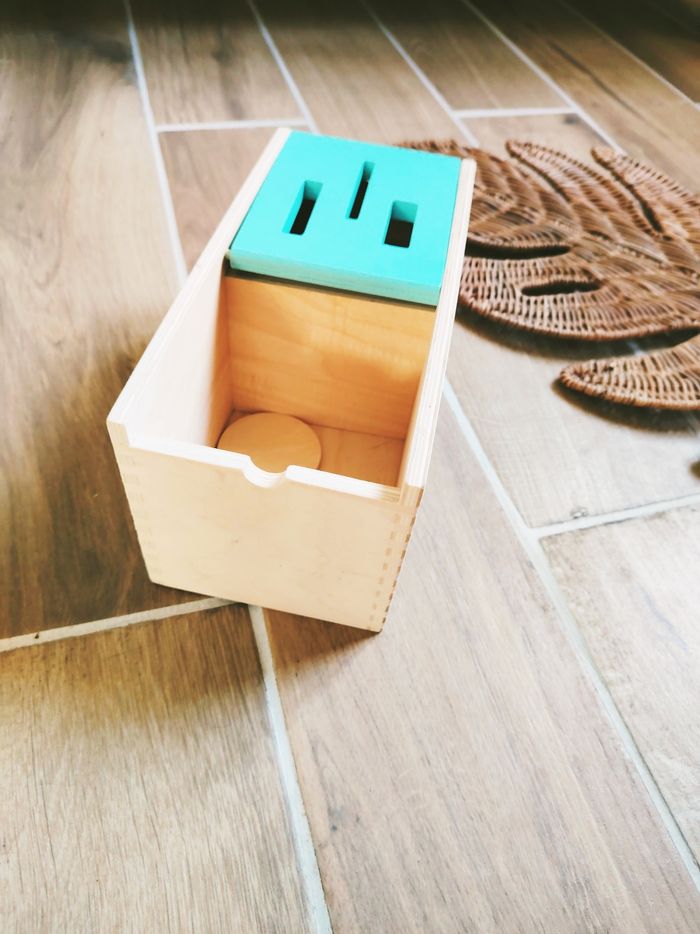 🔴 Boîte de notion de permanence en bois avec 3 jetons à insérer - photo numéro 4