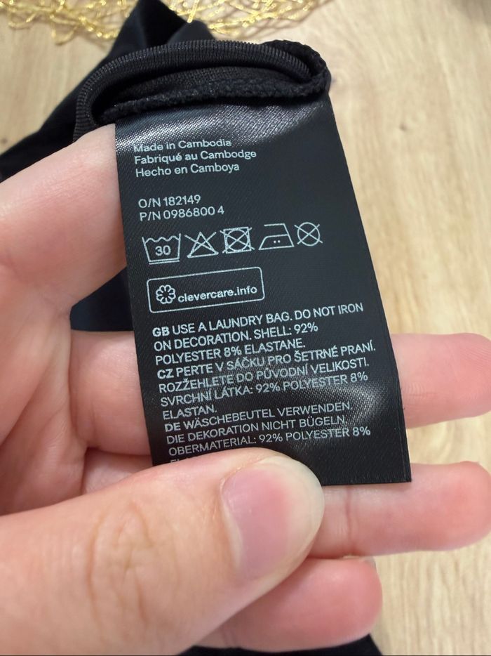Robe moulante fines bretelles noir avec strass argenté H&M taille 34 XS - photo numéro 6