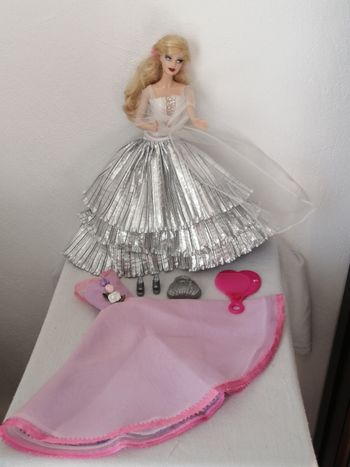 poupée barbie holiday