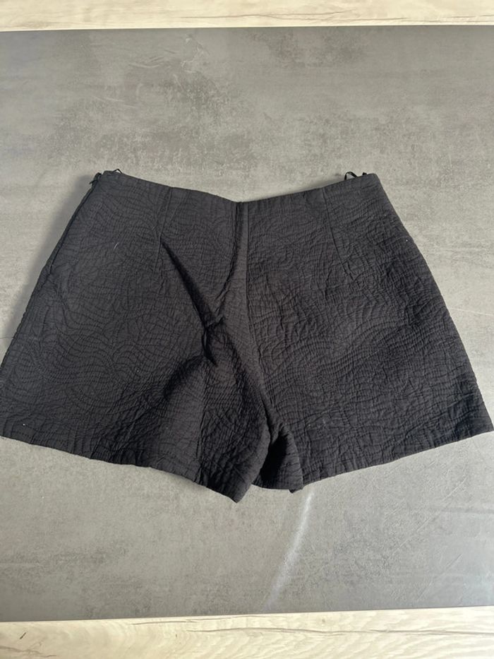 Short femme t44 - photo numéro 3