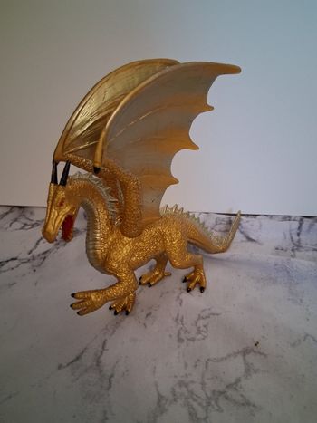 Figurine dragon couleur doré