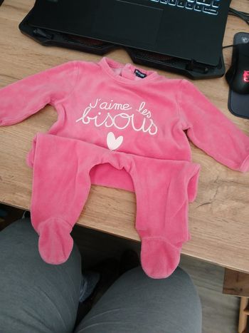 PYJAMAS VELOUR J AIME LES BISOUS KIABI