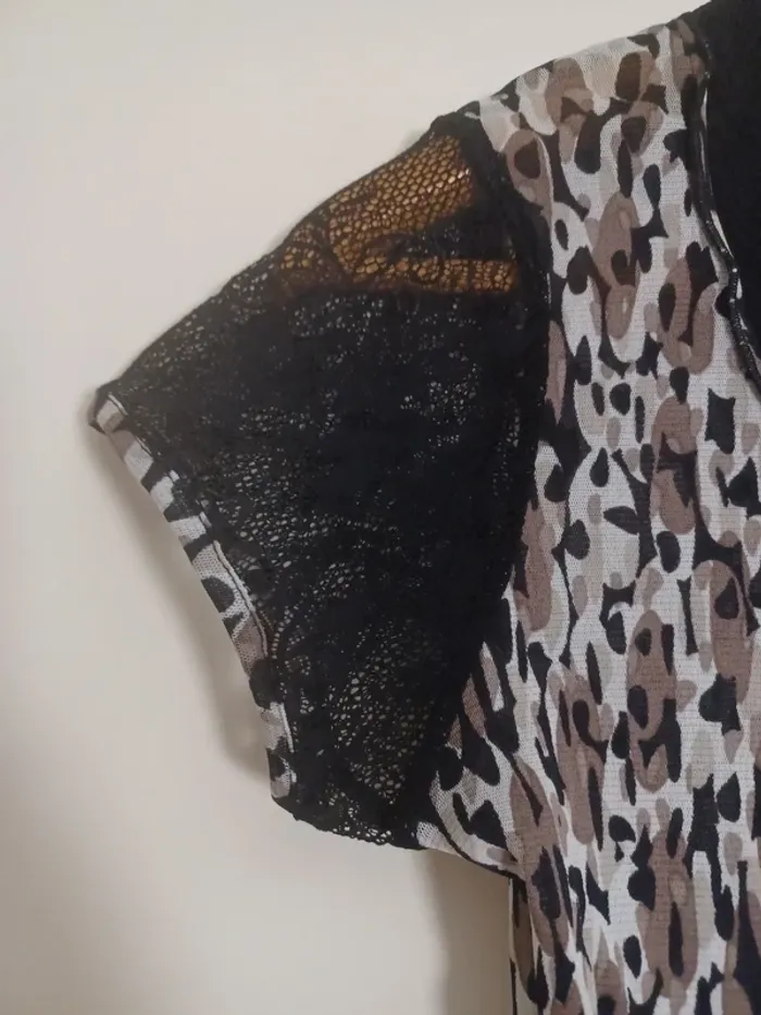 Blouse t-shirt Armand Thiery Affinités Taille 2 - photo numéro 5