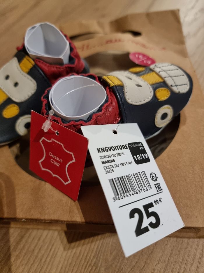 Chaussons/chaussures bébé 1ers pas en cuir 18/19 neuf - photo numéro 3