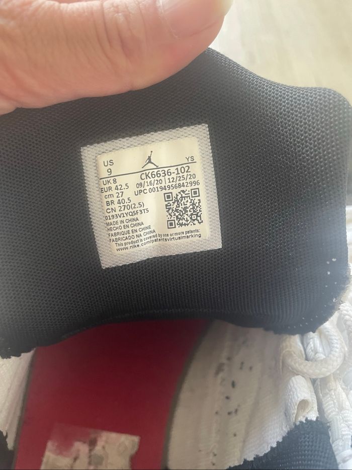 Baskets Jordan max aura 2 noires et blanches - 42.5 - photo numéro 3