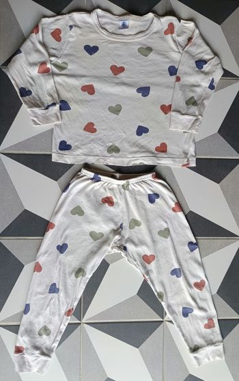 Pyjama motif coeurs coton Petit Bateau 4 ans