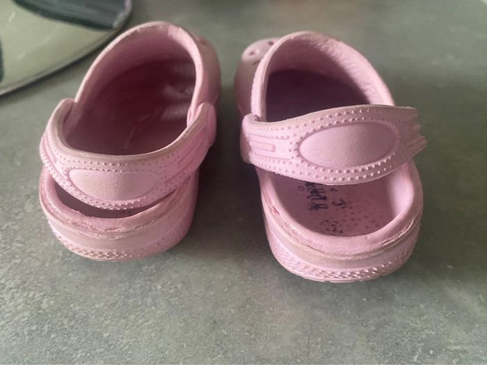 Crocs fille taille 22 - photo numéro 4
