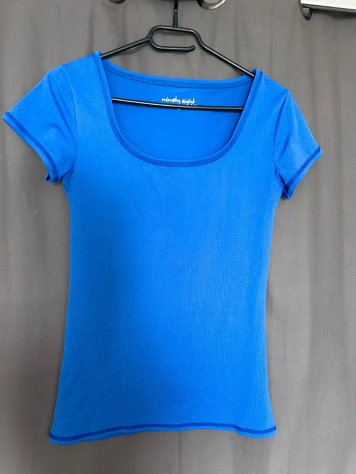 Tee shirt sport taille S