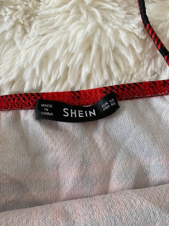 Robe à carreaux rouge et noir Shein taille XS - photo numéro 3