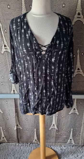 Blouse noir à motifs manches retroussable taille 44