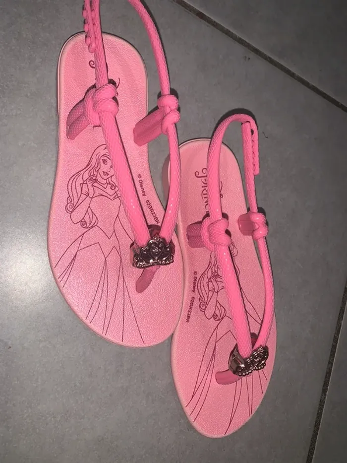 Sandales de princesse - photo numéro 2