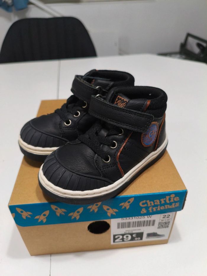 Chaussures taille 22 - photo numéro 2