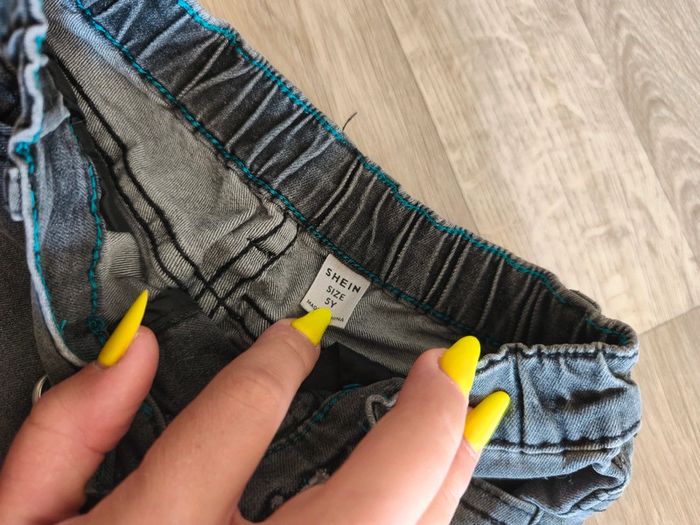 Jean gris taille élastique marque shein taille 5 ans - photo numéro 3