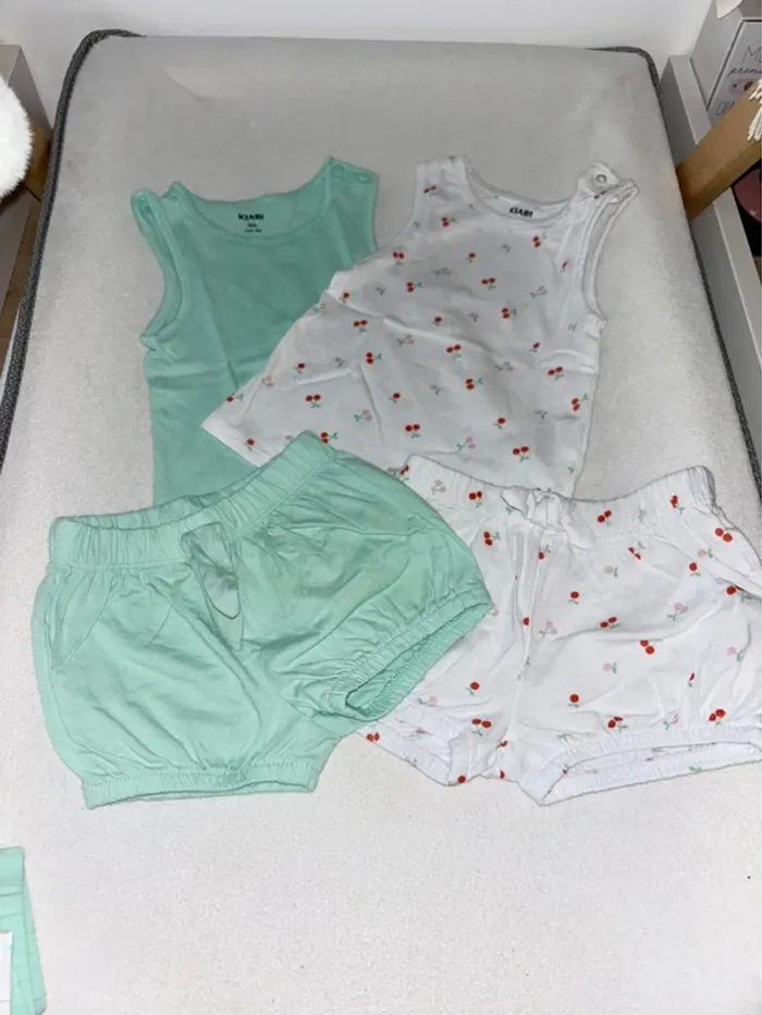 2 Ensembles bébé fille 9mois