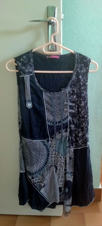 Tunique robe bleue femme/ taille 42/ tres bon etat.
