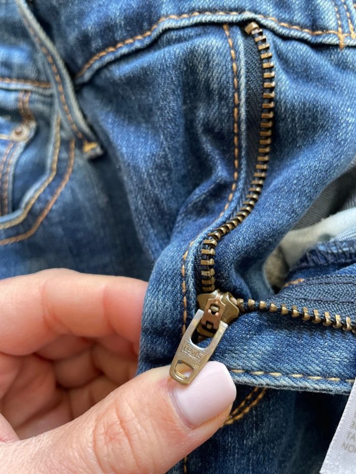 Jean levi’s slim taille 28 - photo numéro 7