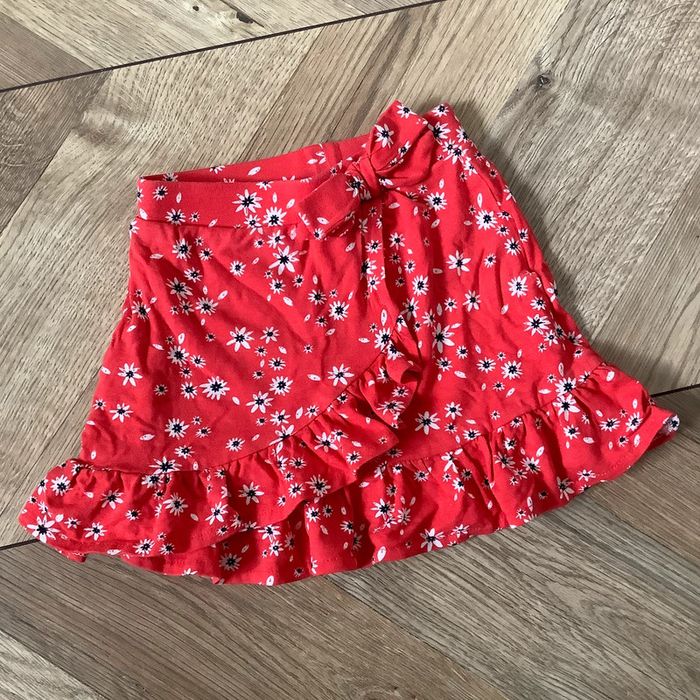 Jupe rouge fleurs Kiabi 3 ans
