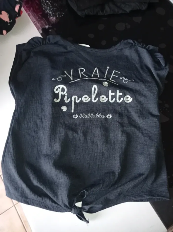 Crop top bleu marine avec noeud devant