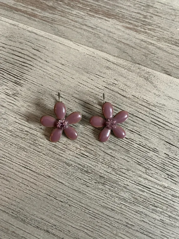 Boucles d’oreilles à fleurs vintage