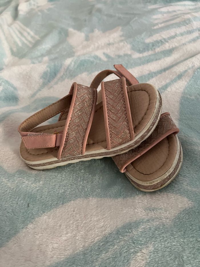 Sandal - photo numéro 2
