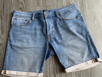 Short jean