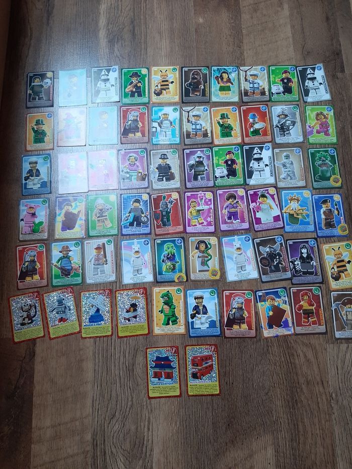 Lot de 62 cartes lego