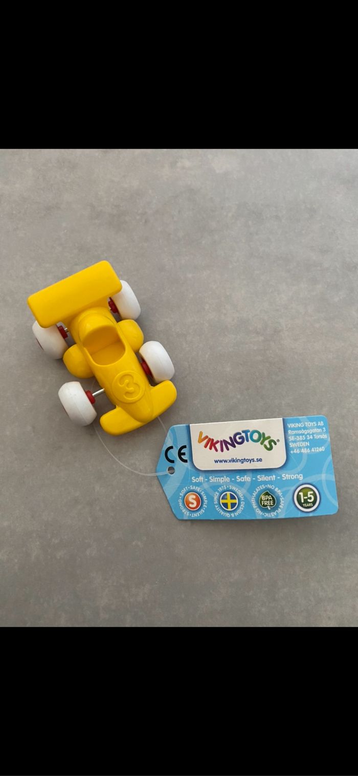 Voiture jaune Formule 1