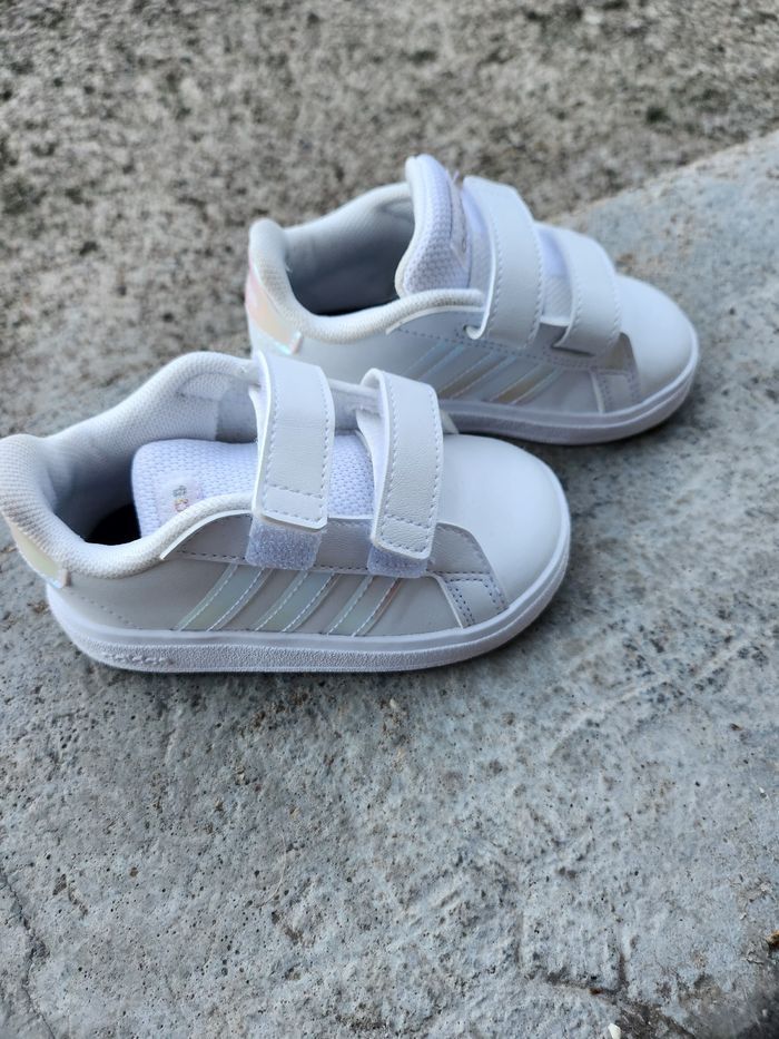 Basket addidas - photo numéro 2