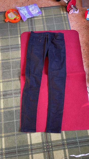 Joli jean noir taille 36