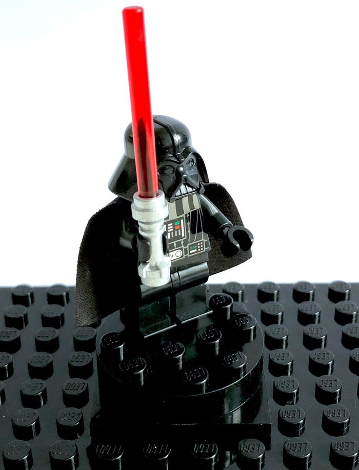 LEGO Star Wars - Darth Vader, white pupils - photo numéro 6
